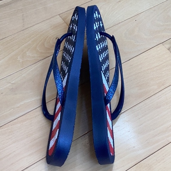 Capelli Of New York American Flag Flip Flops Size 8 - Picture 10 of 16